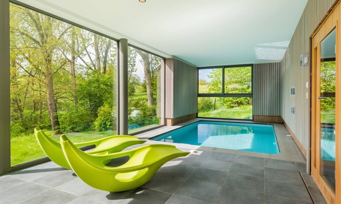 Noiseux Maison | Modern villa with indoor swimming pool