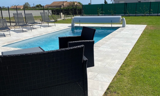 Prunete Maison | VILLA MODERNE AVEC PISCINE PRIVÉE À 10 MINUTES À PIED DE LA MER