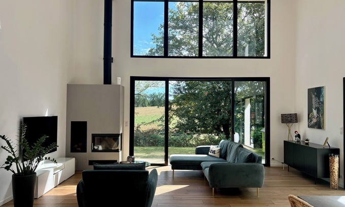 Gragnague Maison | Modern villa with swimming pool, quiet location near Toulouse