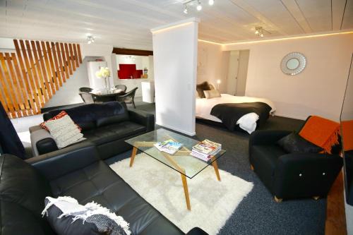 Leamington Appartement | Modern Wall
