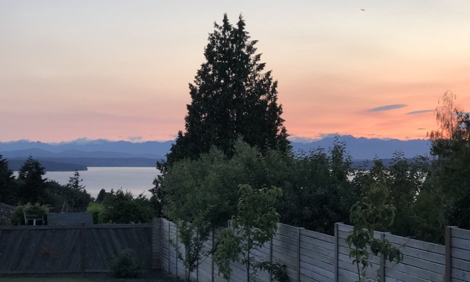 Gatewood Maison | Modern West Seattle Unit avec vues Puget Sound