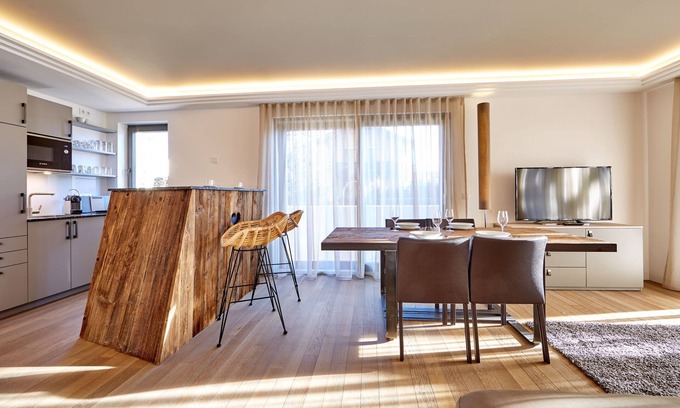Murnau am Staffelsee Appartement | MODERNE avec TRADITION à Murnau / m. gr. Terrasse u. Jardin, BBQ, WIFI gratuit