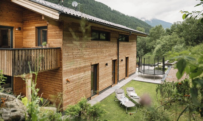 Neustift Im Stubaital Appartement | Maison moderne en bois avec 2 appartements