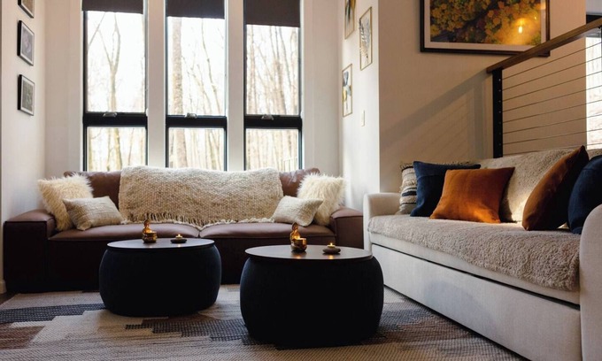 Gardiner Chalet De Ski | Modern Zen Chalet at the Foot of Gunks w Mt. View