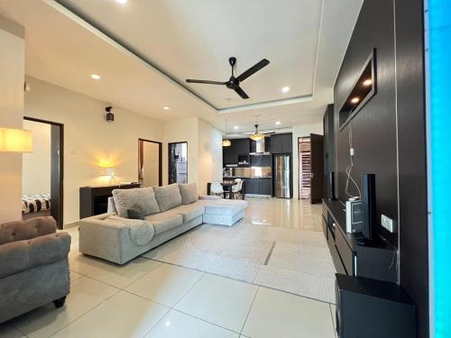 Usj 1 Appartement | Modern4BR Retreat - City Center