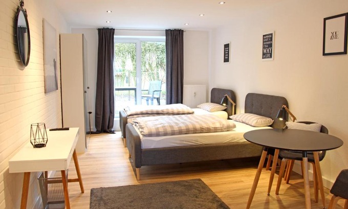 Region Hannover District Appartement | Moderne 1-Zimmer Wohnung mit Terasse, Küche, Bad mit Dusche, TV & WIFI
