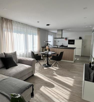 Waiblingen Appartement | Moderne 2-Zimmer-Wohnung - Küche - Balkon - Wifi