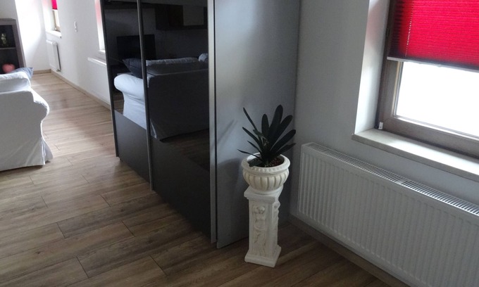 Gebesee Appartement | Moderne Ferienwohnung Nahe Erfurt, Wohn-u. Schlafbereich,küche,bad,kinderzimmer
