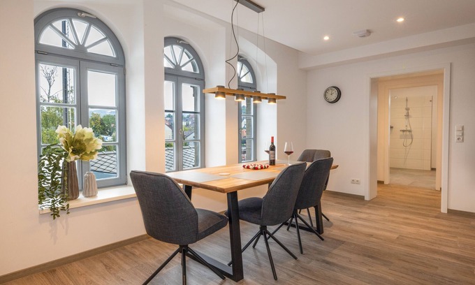 Seesen Appartement | Moderne Ferienwohnungen im Seesener Bahnhof. Perfekt für Urlaub & Geschäftsreise