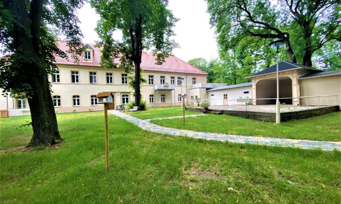 Oschatz Appartement | Moderne Gästewohnung "Am Weinberg" am Stadtpark