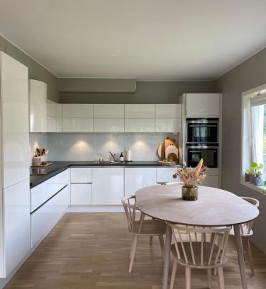 Trondheim Appartement | Moderne leilighet, 3 sov, parkering.