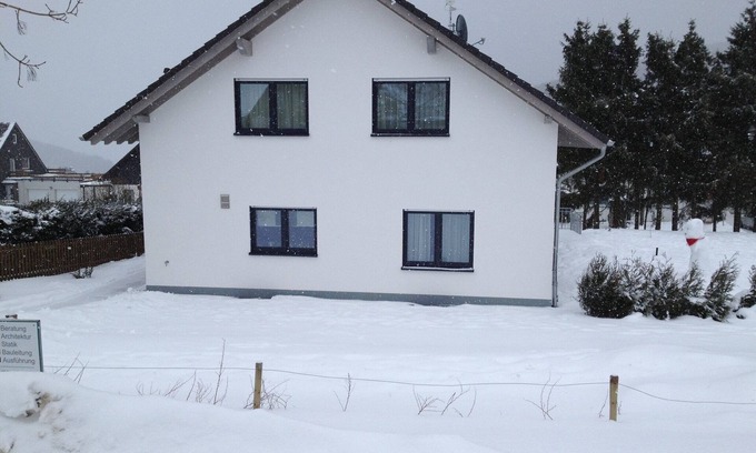 Kuestelberg Villa | Villa moderne en bord de forêt