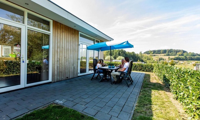 Schin op Geul Chalet De Ski | ✓ Module at Residence Valkenburg ✓ Holiday home for 6 persons ✓ Located in Valkenburg (Schin op Geul) ✓ Holiday resort in South Limburg, near Maastricht ✓ Book directly at the resort