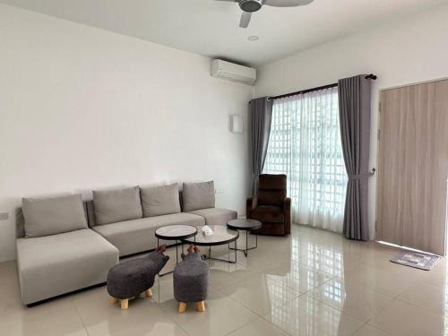 Miri Maison | Mojisu Homestay 麻吉宿