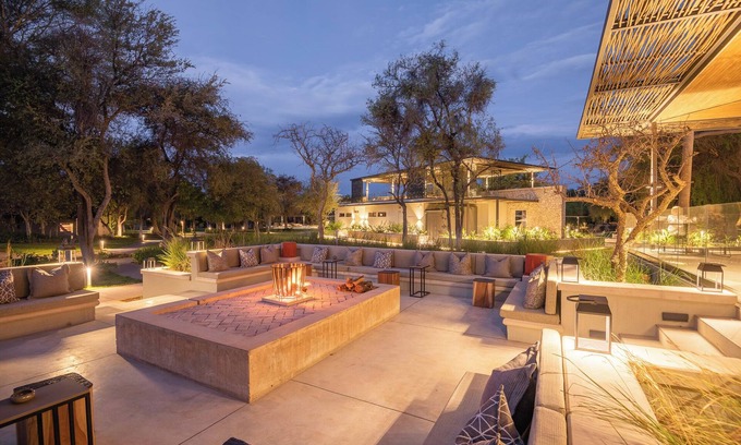 Tsumeb Cabine | Mokuti Etosha