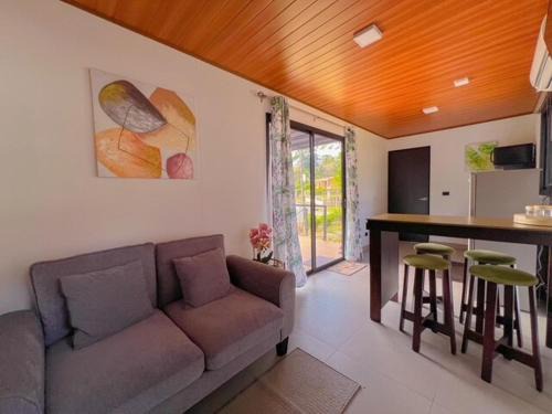 Tilaran Appartement | Monarca's Rural Container Studio
