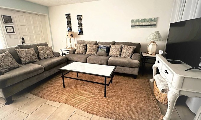 Afton Copropriété | Monkey Island Bungalow ~ Pool ~ Golf~ Dogs welcome