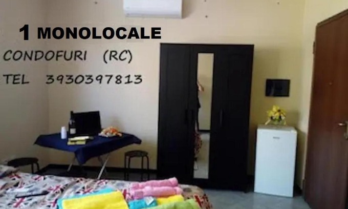 Condofuri Lit Et Petit-Déjeuner | MONOLOCALE DELUX, nel centro storico ed a pochi passi dal mare