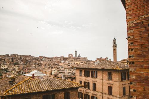 Siena Historical Center Appartement | Monolocale panoramico San Martino 12