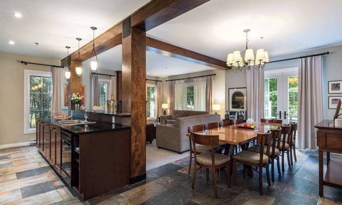 Mont-Tremblant Hôtel | Mont-Tremblant - Château Beauvallon - Suite de 4 Chambres à Coucher