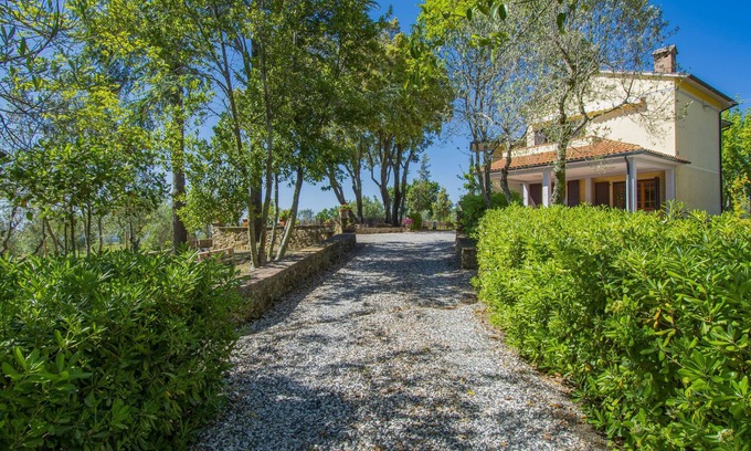 Casale Marittimo Appartement | Montaleo 2 by Interhome