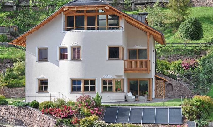 Ortisei Appartement | Séjour lumineux dans un endroit fantastique - Montaniola *** Apartment Resciesa