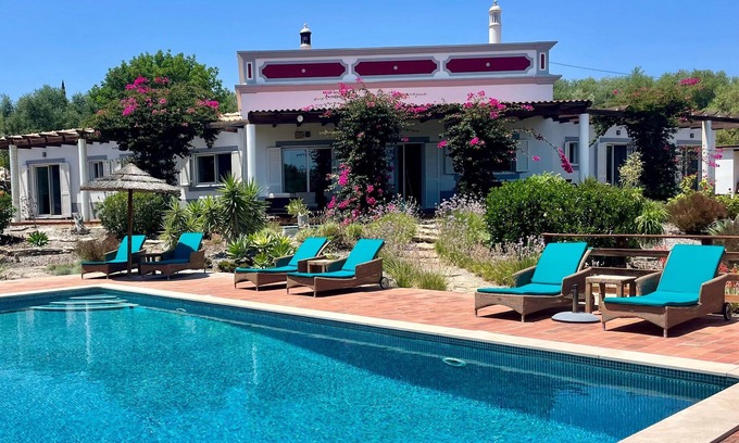 Calicos Villa | Privée, individuelle Conçu avec Villa, chauffage solaire Piscine d'eau salée,