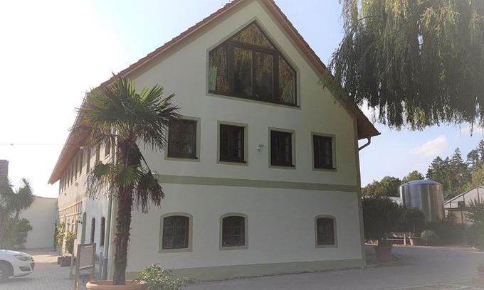 Hausen Appartement | Monteurwohnungen Schmack