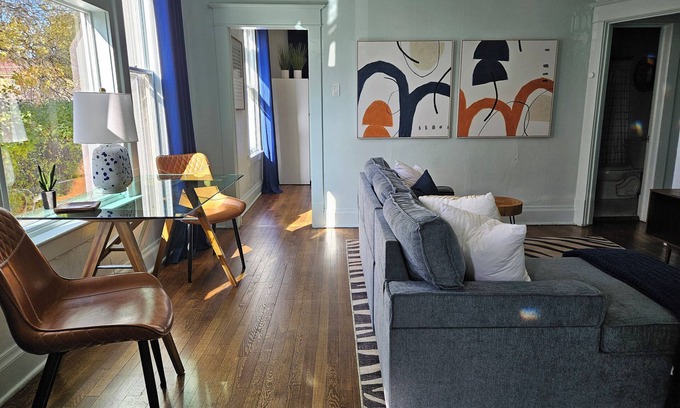 Lewistown Appartement | Monthly Rental! Easy In, Easy Out. Street Parking. Washer Dryer Onsite.