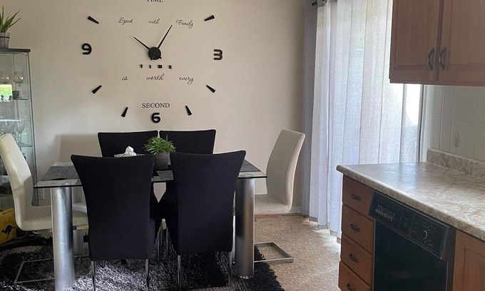 Downtown Gatineau Maison | Monthly room for rent (only ladies accepted)