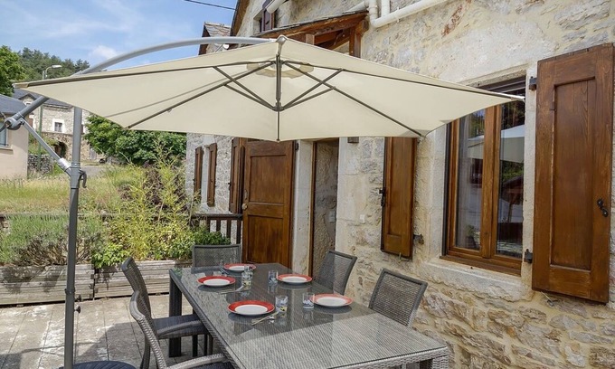 La Malene Maison | Grande Maison Caussenarde sur le Méjean très proche des Gorges du Tarn
