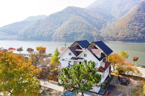 Muju Maison | Moojoo Jeonmangdae Pension