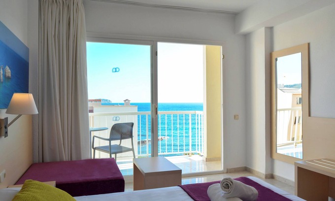 Es Canar Hôtel | Moon Dreams Coral Beach