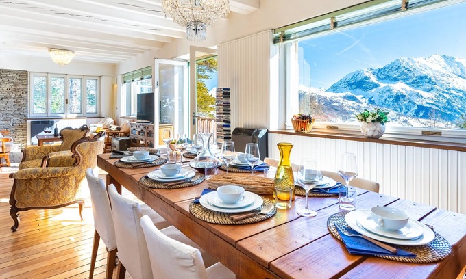 Cesana Torinese Chalet De Ski | Moon Mountains Chalet/private SPA upon request/direct access to ski slopes