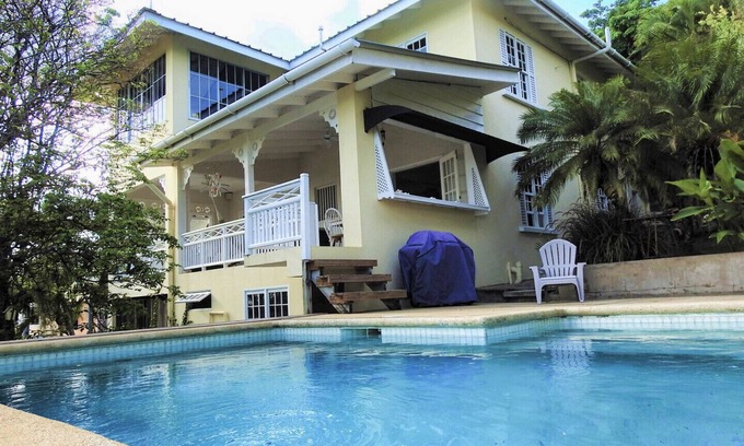 Diamond Maison | MOONDROPS is a scenic & spacious setting for reconnecting!