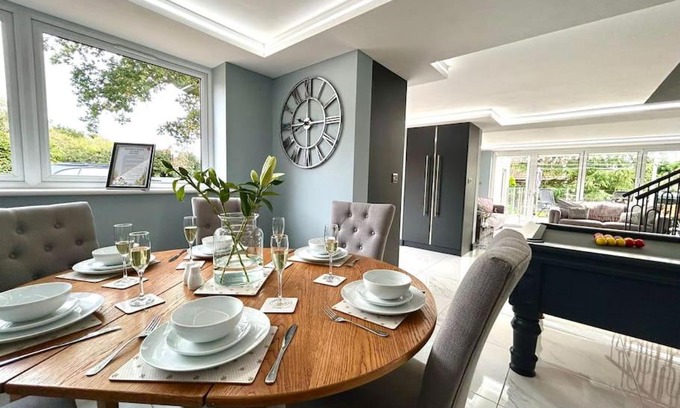 Norwich Maison | Moonsticks