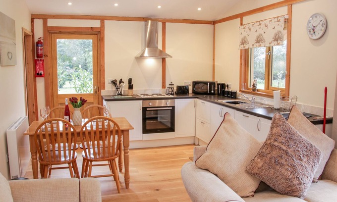 Felton Cottage | Moorhen Lodge, KINNERLEY