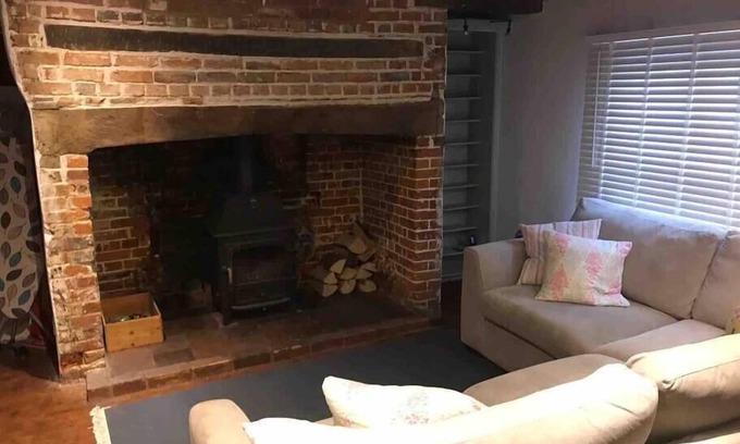 Downton Cottage | Moot View - Un magnifique cottage classé dans le village de Downton dans la New Forest