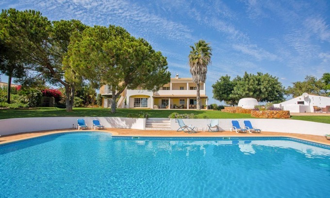 Silves Villa | Moradia Silves - Six Chambres Villa, Couchages 12
