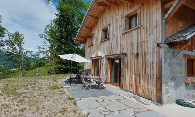 Morzine Chalet De Ski | Morzine: panoramic, south-facing, comfortable chalet