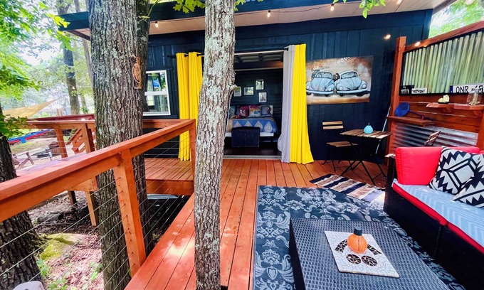 Sparta Cabine | Mosaic Cabin On the River, Downtown SPARTA TN!