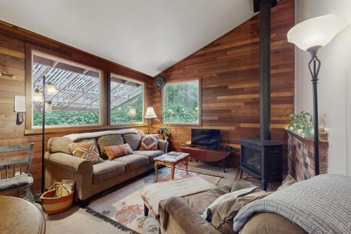 Langley Maison | Moss & Moon Cottage