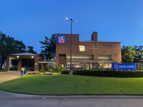 Central Oklahoma City Hôtel | Motel 6 Oklahoma City OK Fairgrounds West
