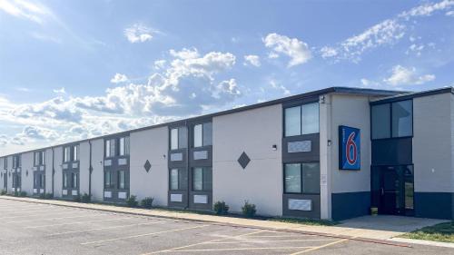 Rockford Hôtel | Motel 6 Rockford, IL – RFD Airport