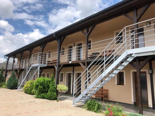 Mlada Boleslav Hôtel | Motel R10