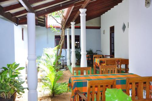 Anuradhapura Maison | Mother House