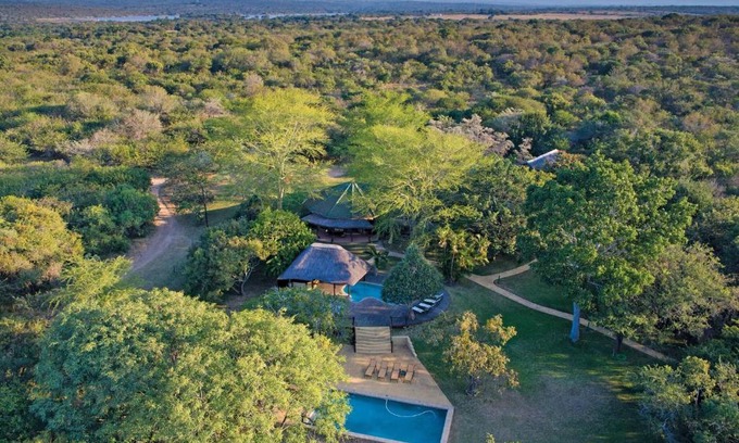 Thorny Bush Game Reserve Cabine | Motlala Game Lodge