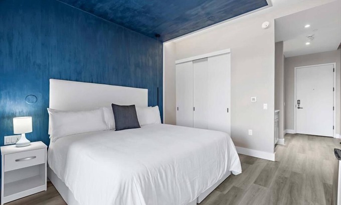 Port Morris Hôtel | Mott Haven KingStudio | Kitchenette + Free WiFi