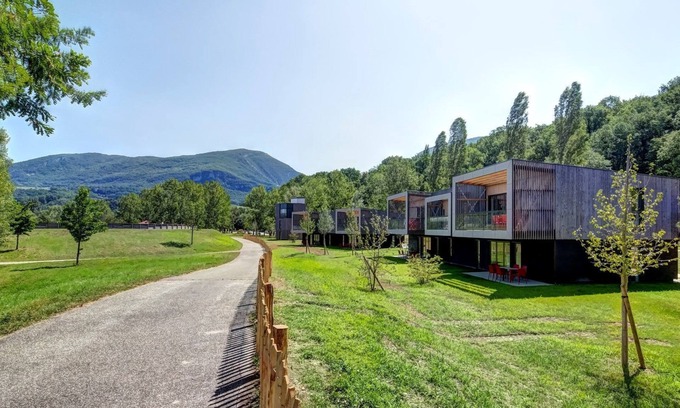 Motz Copropriété | Motz | Edge of Natura 2000 | Unique Apt | Sleeps 4
