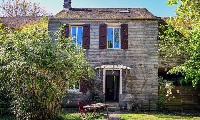 Chateau-Landon Maison | Moulin de Moucheny 200m² au bord de la rivière, à seulement 100 km de Paris
